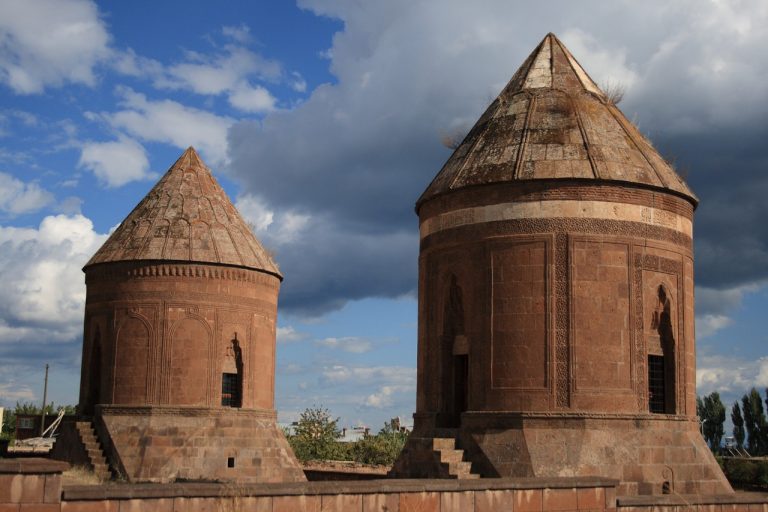 ahlat çekici